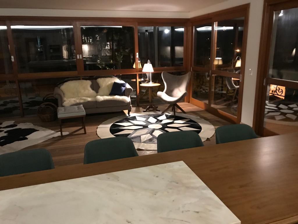 Casa Condominio 4 Dorm.